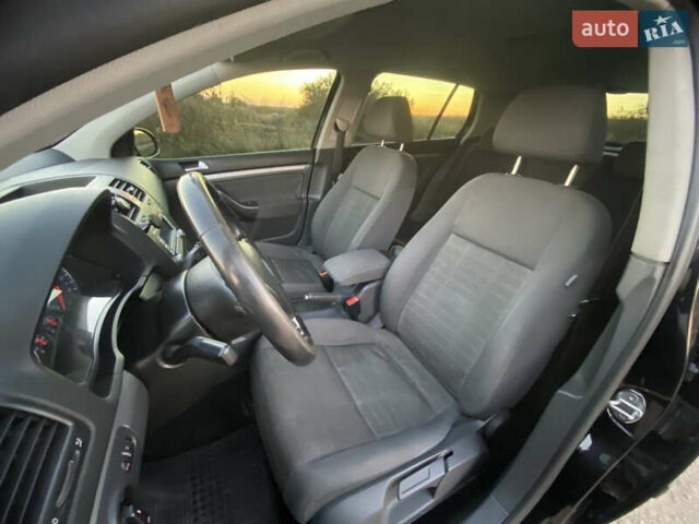Чорний Фольксваген Гольф, об'ємом двигуна 1.97 л та пробігом 320 тис. км за 5500 $, фото 13 на Automoto.ua
