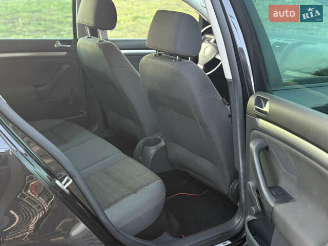 Чорний Фольксваген Гольф, об'ємом двигуна 1.6 л та пробігом 169 тис. км за 5999 $, фото 61 на Automoto.ua