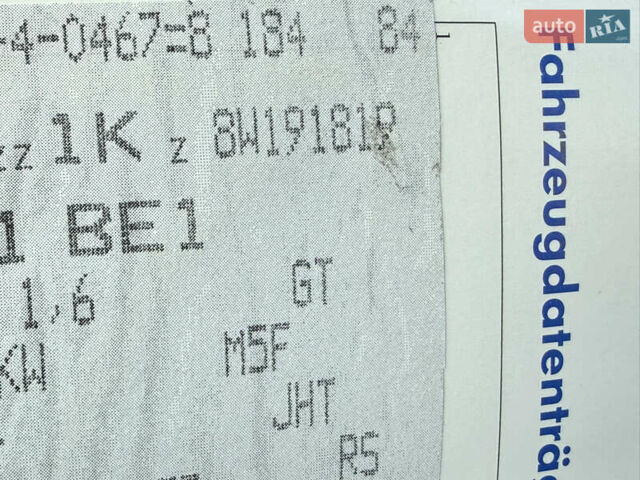 Черный Фольксваген Гольф, объемом двигателя 1.6 л и пробегом 182 тыс. км за 6350 $, фото 93 на Automoto.ua