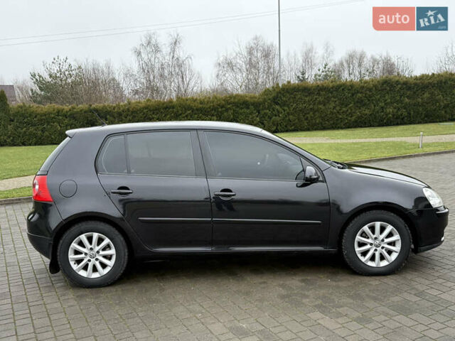 Черный Фольксваген Гольф, объемом двигателя 1.6 л и пробегом 173 тыс. км за 7000 $, фото 10 на Automoto.ua