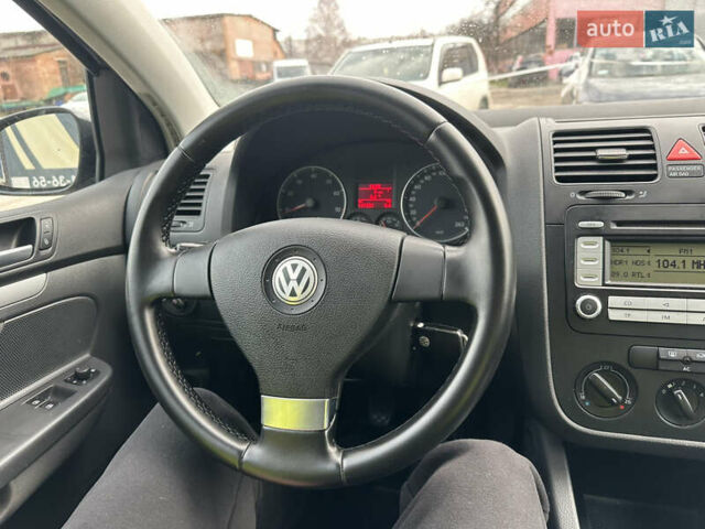 Чорний Фольксваген Гольф, об'ємом двигуна 1.6 л та пробігом 187 тис. км за 6300 $, фото 34 на Automoto.ua