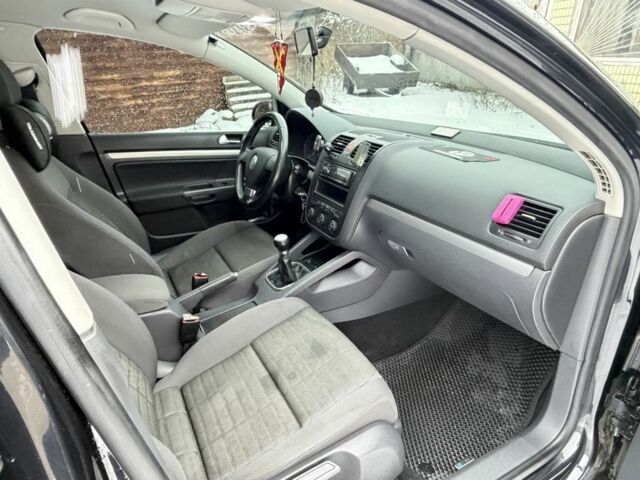 Чорний Фольксваген Гольф, об'ємом двигуна 1.6 л та пробігом 242 тис. км за 6750 $, фото 13 на Automoto.ua