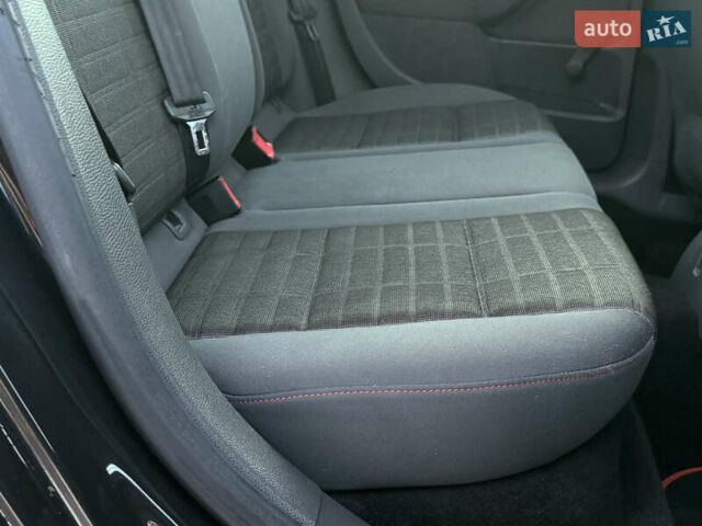 Чорний Фольксваген Гольф, об'ємом двигуна 1.6 л та пробігом 169 тис. км за 5999 $, фото 63 на Automoto.ua