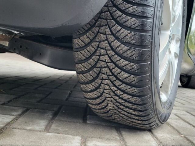 Черный Фольксваген Гольф, объемом двигателя 1.6 л и пробегом 237 тыс. км за 6350 $, фото 4 на Automoto.ua