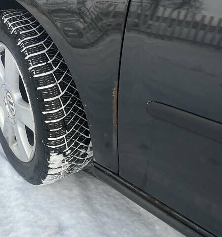 Чорний Фольксваген Гольф, об'ємом двигуна 1.39 л та пробігом 240 тис. км за 5000 $, фото 4 на Automoto.ua