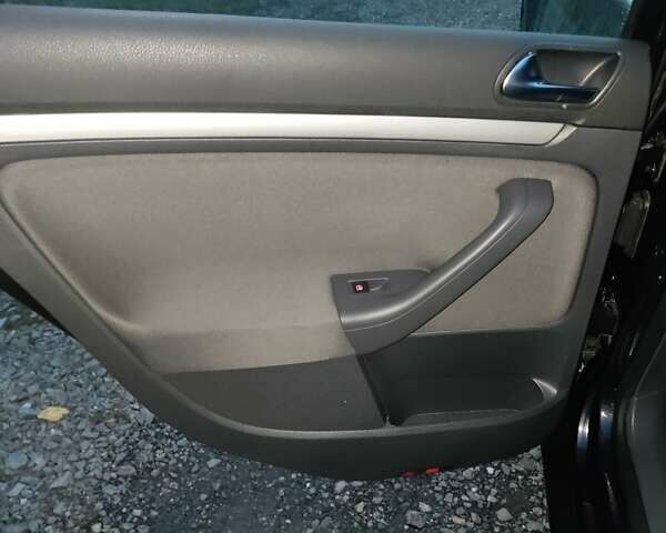 Чорний Фольксваген Гольф, об'ємом двигуна 1.6 л та пробігом 202 тис. км за 6650 $, фото 16 на Automoto.ua