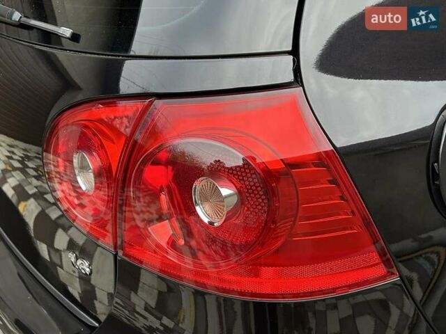 Черный Фольксваген Гольф, объемом двигателя 1.6 л и пробегом 196 тыс. км за 6200 $, фото 44 на Automoto.ua