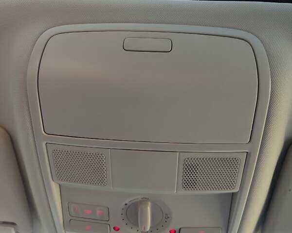 Чорний Фольксваген Гольф, об'ємом двигуна 1.6 л та пробігом 232 тис. км за 5999 $, фото 12 на Automoto.ua