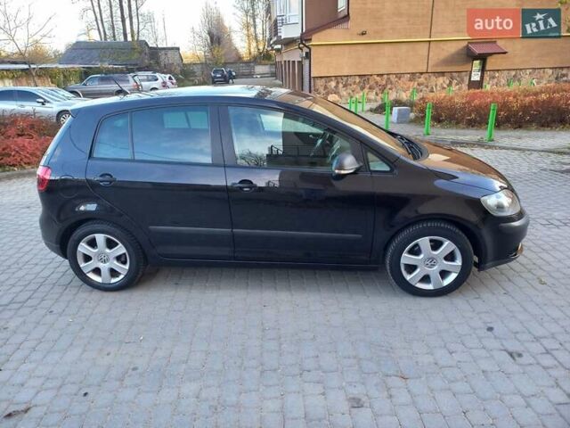 Черный Фольксваген Гольф, объемом двигателя 1.6 л и пробегом 200 тыс. км за 5650 $, фото 17 на Automoto.ua