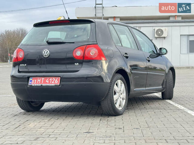 Черный Фольксваген Гольф, объемом двигателя 1.6 л и пробегом 218 тыс. км за 5900 $, фото 8 на Automoto.ua