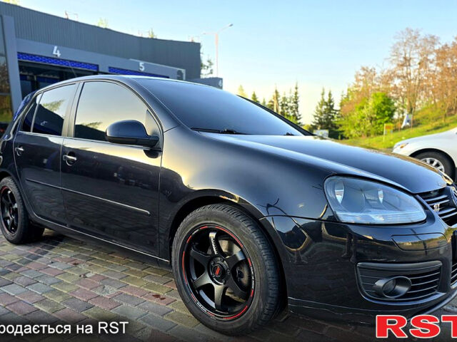 Чорний Фольксваген Гольф, об'ємом двигуна 2 л та пробігом 256 тис. км за 6300 $, фото 4 на Automoto.ua