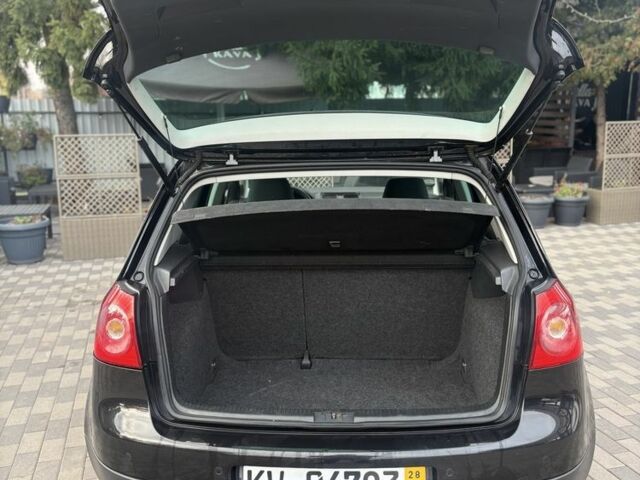 Черный Фольксваген Гольф, объемом двигателя 1.6 л и пробегом 215 тыс. км за 6500 $, фото 10 на Automoto.ua