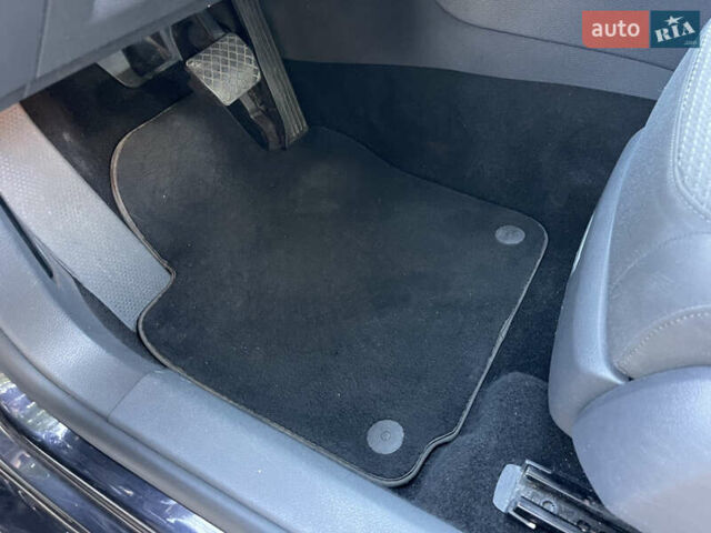 Черный Фольксваген Гольф, объемом двигателя 1.4 л и пробегом 217 тыс. км за 7750 $, фото 46 на Automoto.ua