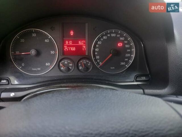 Черный Фольксваген Гольф, объемом двигателя 1.9 л и пробегом 257 тыс. км за 6650 $, фото 25 на Automoto.ua