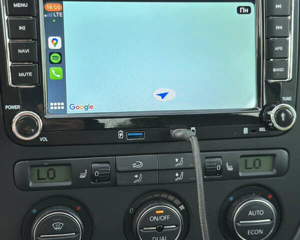 Черный Фольксваген Гольф, объемом двигателя 1.6 л и пробегом 232 тыс. км за 5750 $, фото 22 на Automoto.ua