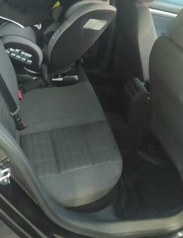 Черный Фольксваген Гольф, объемом двигателя 1.6 л и пробегом 222 тыс. км за 6100 $, фото 6 на Automoto.ua