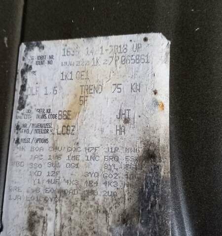 Черный Фольксваген Гольф, объемом двигателя 1.6 л и пробегом 246 тыс. км за 5099 $, фото 15 на Automoto.ua