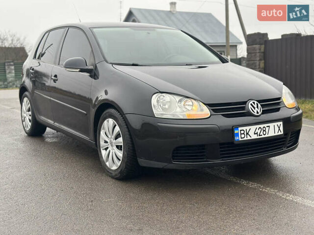 Чорний Фольксваген Гольф, об'ємом двигуна 1.6 л та пробігом 251 тис. км за 6299 $, фото 1 на Automoto.ua