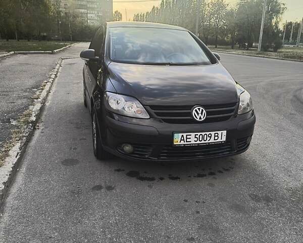 Черный Фольксваген Гольф, объемом двигателя 1.6 л и пробегом 197 тыс. км за 6700 $, фото 15 на Automoto.ua