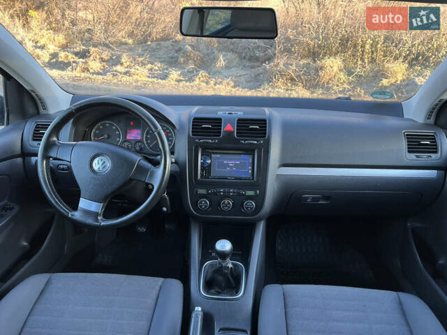 Чорний Фольксваген Гольф, об'ємом двигуна 1.4 л та пробігом 182 тис. км за 5850 $, фото 27 на Automoto.ua