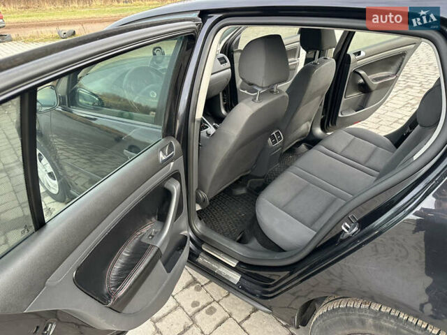 Чорний Фольксваген Гольф, об'ємом двигуна 1.6 л та пробігом 329 тис. км за 4350 $, фото 18 на Automoto.ua