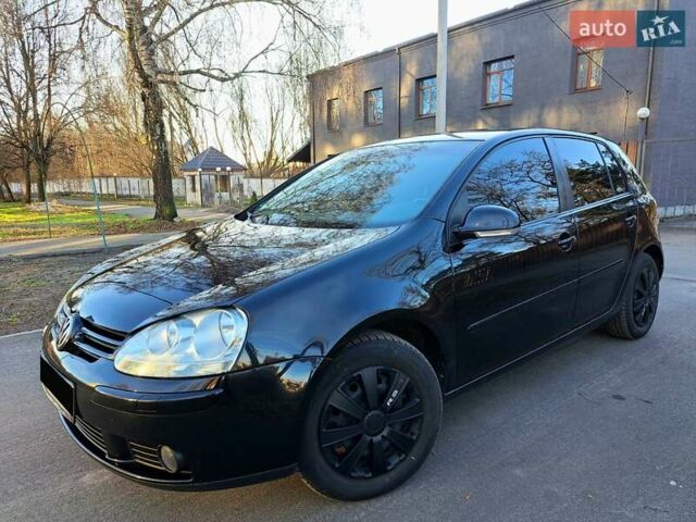 Черный Фольксваген Гольф, объемом двигателя 1.39 л и пробегом 220 тыс. км за 6400 $, фото 1 на Automoto.ua