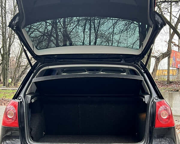 Чорний Фольксваген Гольф, об'ємом двигуна 1.6 л та пробігом 270 тис. км за 6800 $, фото 13 на Automoto.ua