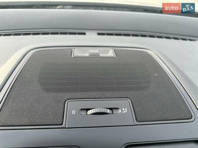 Черный Фольксваген Гольф, объемом двигателя 1.6 л и пробегом 227 тыс. км за 6299 $, фото 46 на Automoto.ua