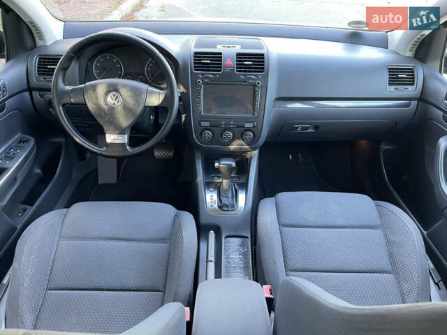 Черный Фольксваген Гольф, объемом двигателя 1.4 л и пробегом 217 тыс. км за 7550 $, фото 2 на Automoto.ua