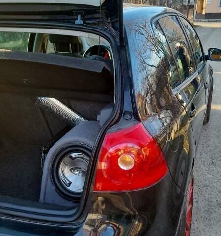 Черный Фольксваген Гольф, объемом двигателя 1.4 л и пробегом 227 тыс. км за 6600 $, фото 5 на Automoto.ua