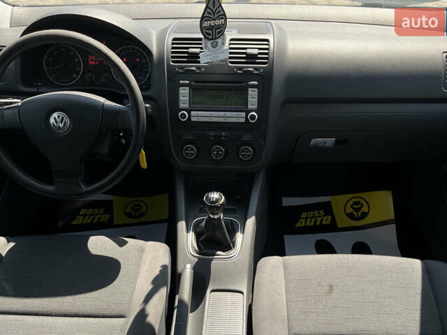 Чорний Фольксваген Гольф, об'ємом двигуна 1.6 л та пробігом 188 тис. км за 5500 $, фото 8 на Automoto.ua