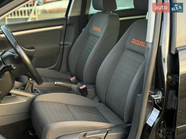 Чорний Фольксваген Гольф, об'ємом двигуна 1.6 л та пробігом 169 тис. км за 5999 $, фото 53 на Automoto.ua