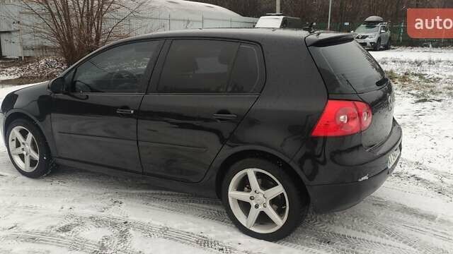 Черный Фольксваген Гольф, объемом двигателя 1.6 л и пробегом 207 тыс. км за 6200 $, фото 4 на Automoto.ua