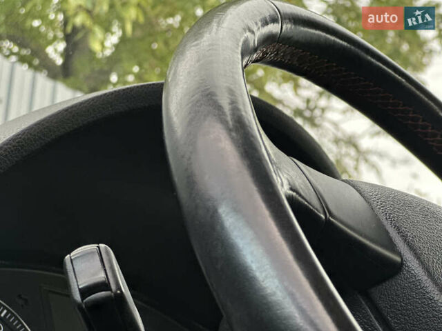 Черный Фольксваген Гольф, объемом двигателя 1.4 л и пробегом 191 тыс. км за 5500 $, фото 19 на Automoto.ua