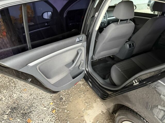 Фольксваген Гольф 2007 у Шостке на Automoto.ua Чорний Фольксваген Гольф, об'ємом двигуна 1.4 л та пробігом 220 тис. км за 5200 $, фото 5 на Automoto.ua