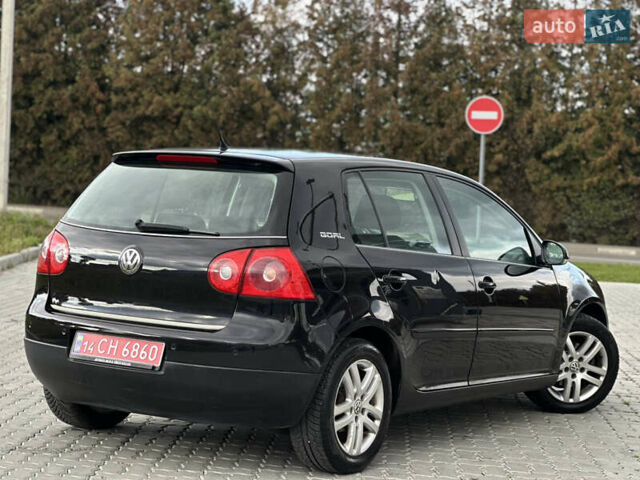 Черный Фольксваген Гольф, объемом двигателя 1.4 л и пробегом 191 тыс. км за 5550 $, фото 57 на Automoto.ua