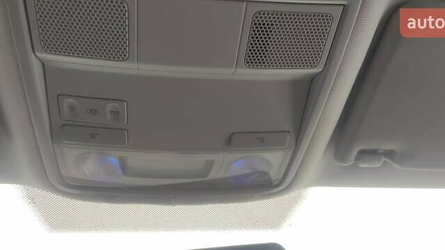 Черный Фольксваген Гольф, объемом двигателя 1.6 л и пробегом 207 тыс. км за 6200 $, фото 21 на Automoto.ua