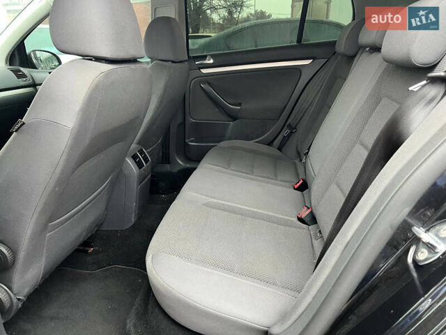 Чорний Фольксваген Гольф, об'ємом двигуна 1.6 л та пробігом 224 тис. км за 6550 $, фото 17 на Automoto.ua