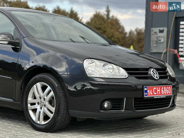 Черный Фольксваген Гольф, объемом двигателя 1.4 л и пробегом 191 тыс. км за 5500 $, фото 49 на Automoto.ua