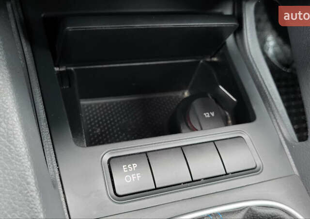 Черный Фольксваген Гольф, объемом двигателя 1.6 л и пробегом 237 тыс. км за 6500 $, фото 39 на Automoto.ua