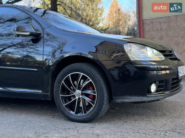 Чорний Фольксваген Гольф, об'ємом двигуна 1.39 л та пробігом 239 тис. км за 5950 $, фото 1 на Automoto.ua