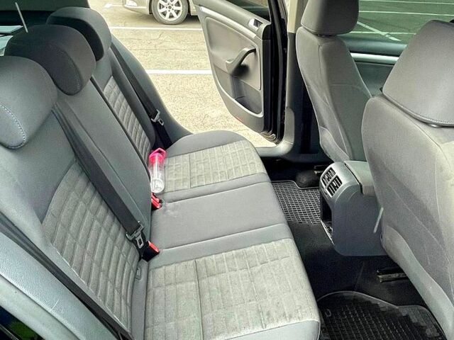 Черный Фольксваген Гольф, объемом двигателя 1.4 л и пробегом 345 тыс. км за 6000 $, фото 7 на Automoto.ua