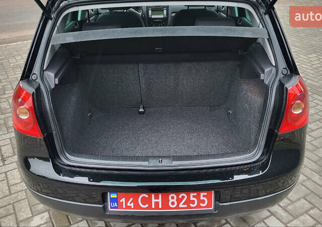 Черный Фольксваген Гольф, объемом двигателя 1.6 л и пробегом 237 тыс. км за 6500 $, фото 43 на Automoto.ua