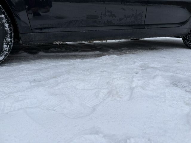 Черный Фольксваген Гольф, объемом двигателя 1.4 л и пробегом 281 тыс. км за 5500 $, фото 4 на Automoto.ua