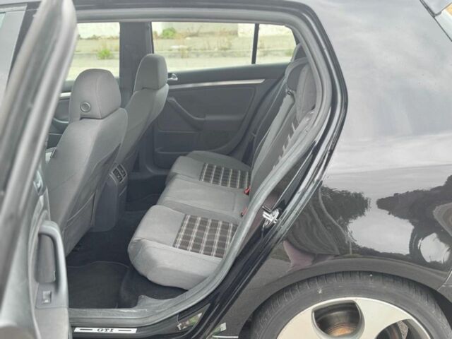 Черный Фольксваген Гольф, объемом двигателя 2 л и пробегом 257 тыс. км за 7900 $, фото 5 на Automoto.ua