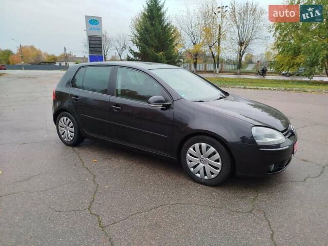Черный Фольксваген Гольф, объемом двигателя 1.6 л и пробегом 205 тыс. км за 6200 $, фото 16 на Automoto.ua