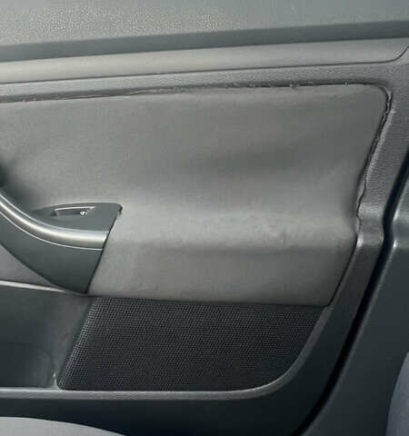 Чорний Фольксваген Гольф, об'ємом двигуна 1.39 л та пробігом 240 тис. км за 5000 $, фото 6 на Automoto.ua