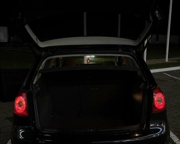 Черный Фольксваген Гольф, объемом двигателя 1.39 л и пробегом 193 тыс. км за 4700 $, фото 13 на Automoto.ua