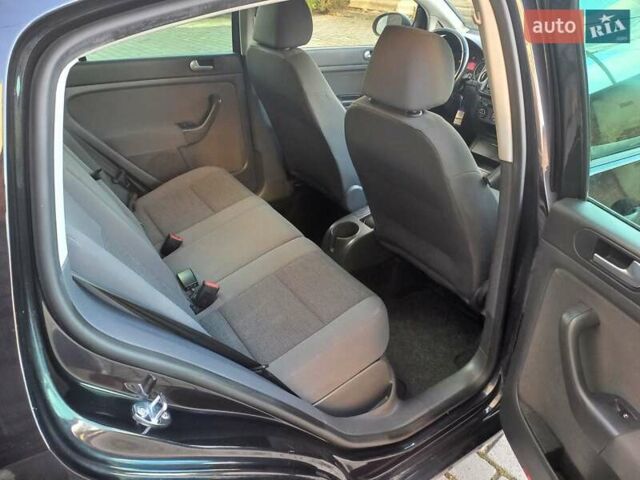 Черный Фольксваген Гольф, объемом двигателя 1.6 л и пробегом 200 тыс. км за 5650 $, фото 22 на Automoto.ua