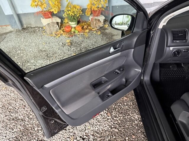 Фольксваген Гольф 2007 у Шостке на Automoto.ua Чорний Фольксваген Гольф, об'ємом двигуна 1.4 л та пробігом 220 тис. км за 5200 $, фото 4 на Automoto.ua